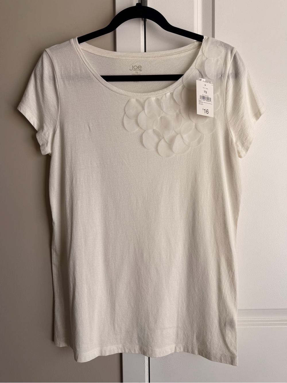 Joe Fresh Ivory Short-Sleeve Petal Appliqué Tee